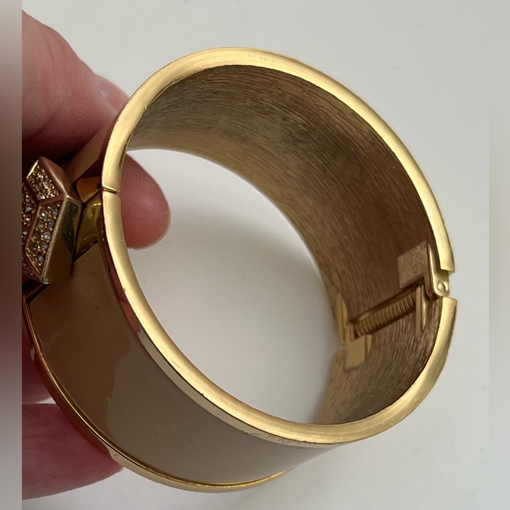 Gold Vince Camuto bracelet - Picture 4 of 4